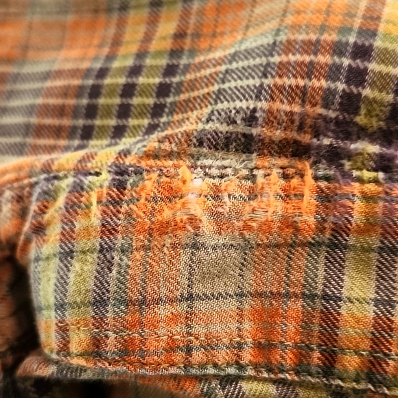 Patagonia Men's Brown Plaid Shirt - Picture 6 of 6